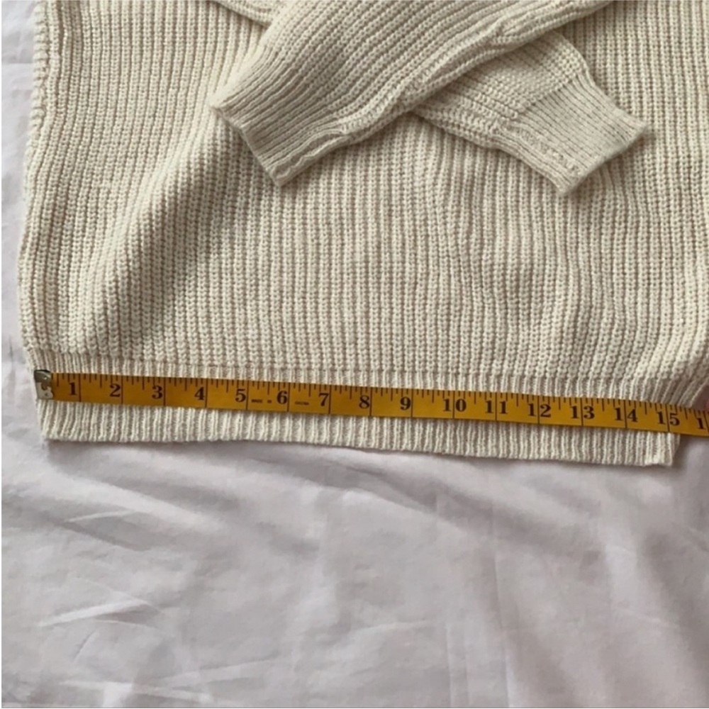 NWOT Crisscross/V neck reversible sweater, ivory, Size M - Picture 10 of 11